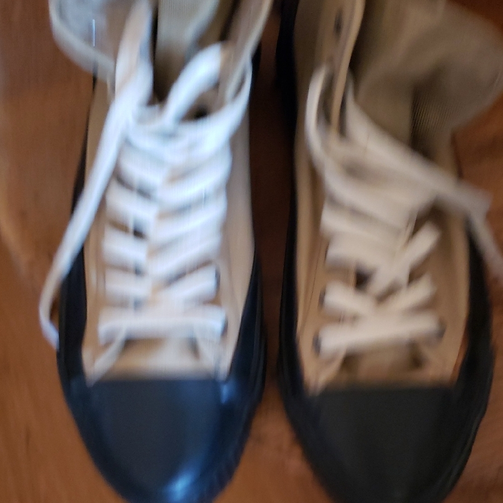 Zara Black and Tan Sneakers